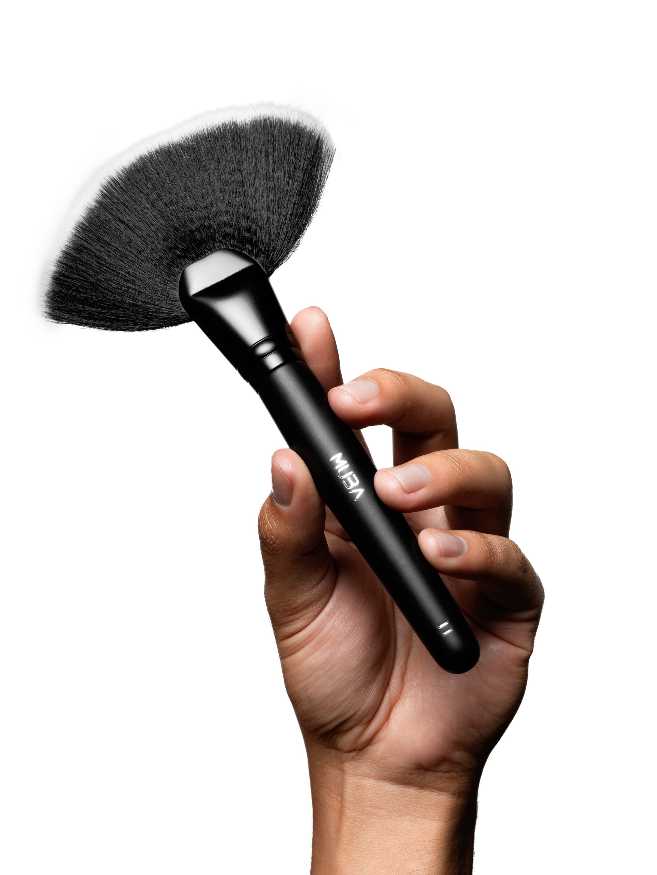 MUBA Cosmetics Universal 18 Brush - High End Collection